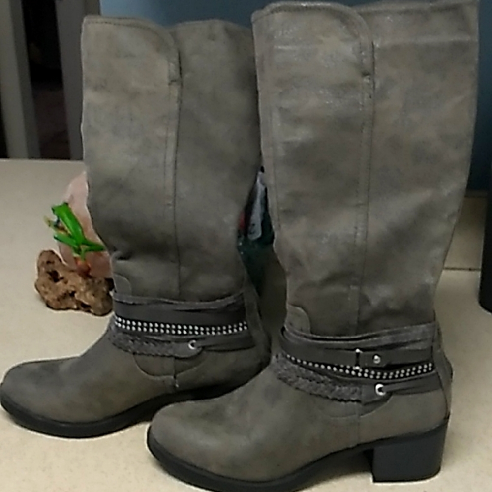 Women's boots